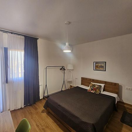 Hotel Home Tbilisi Eksteriør bilde