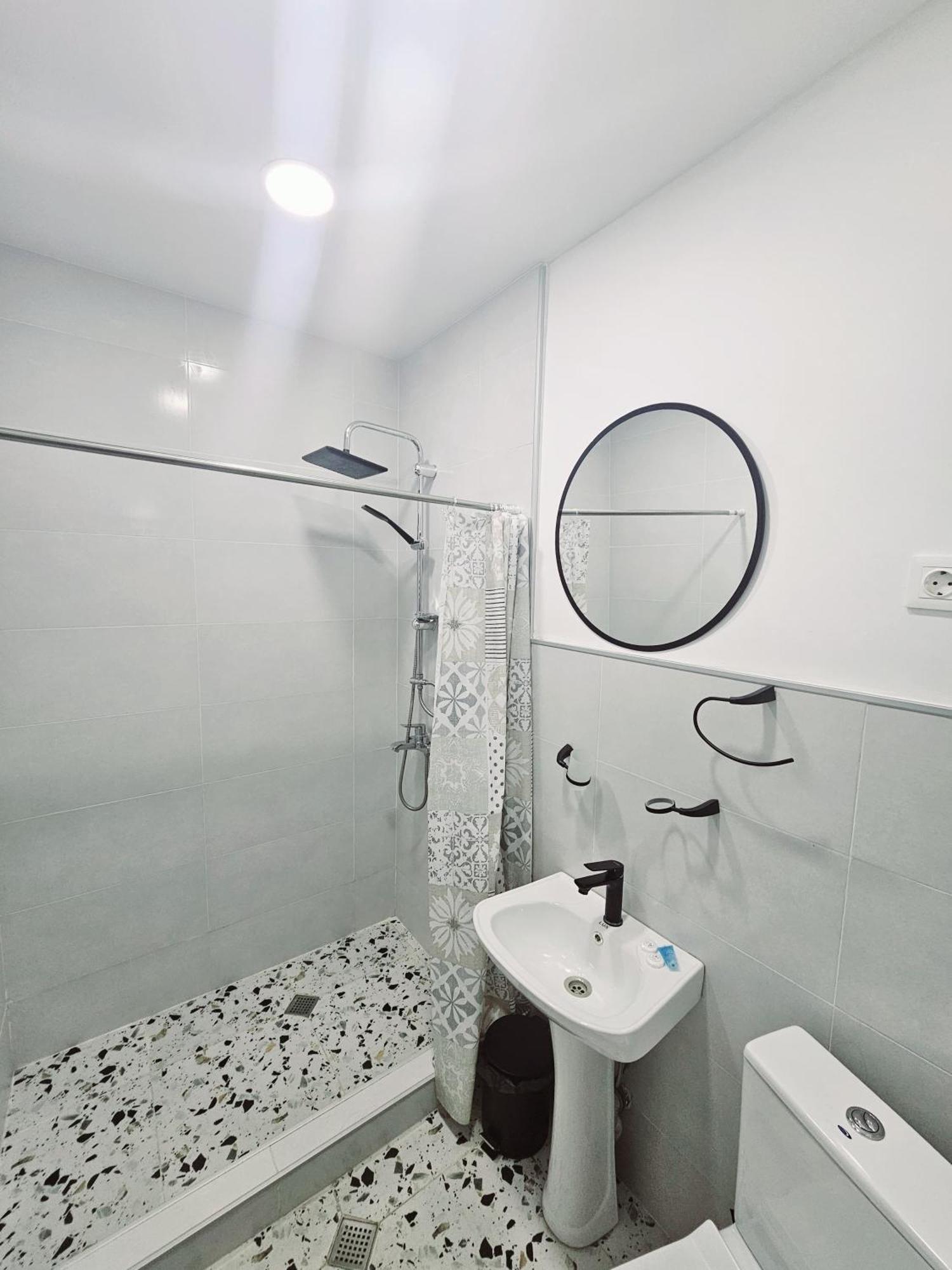 Hotel Home Tbilisi Eksteriør bilde